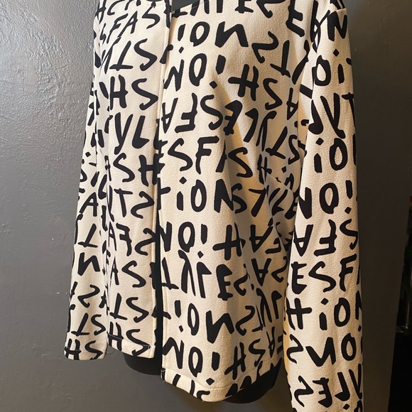 SHEIN Curve White Jacket with black Graphic Letters - Picture 7 of 14